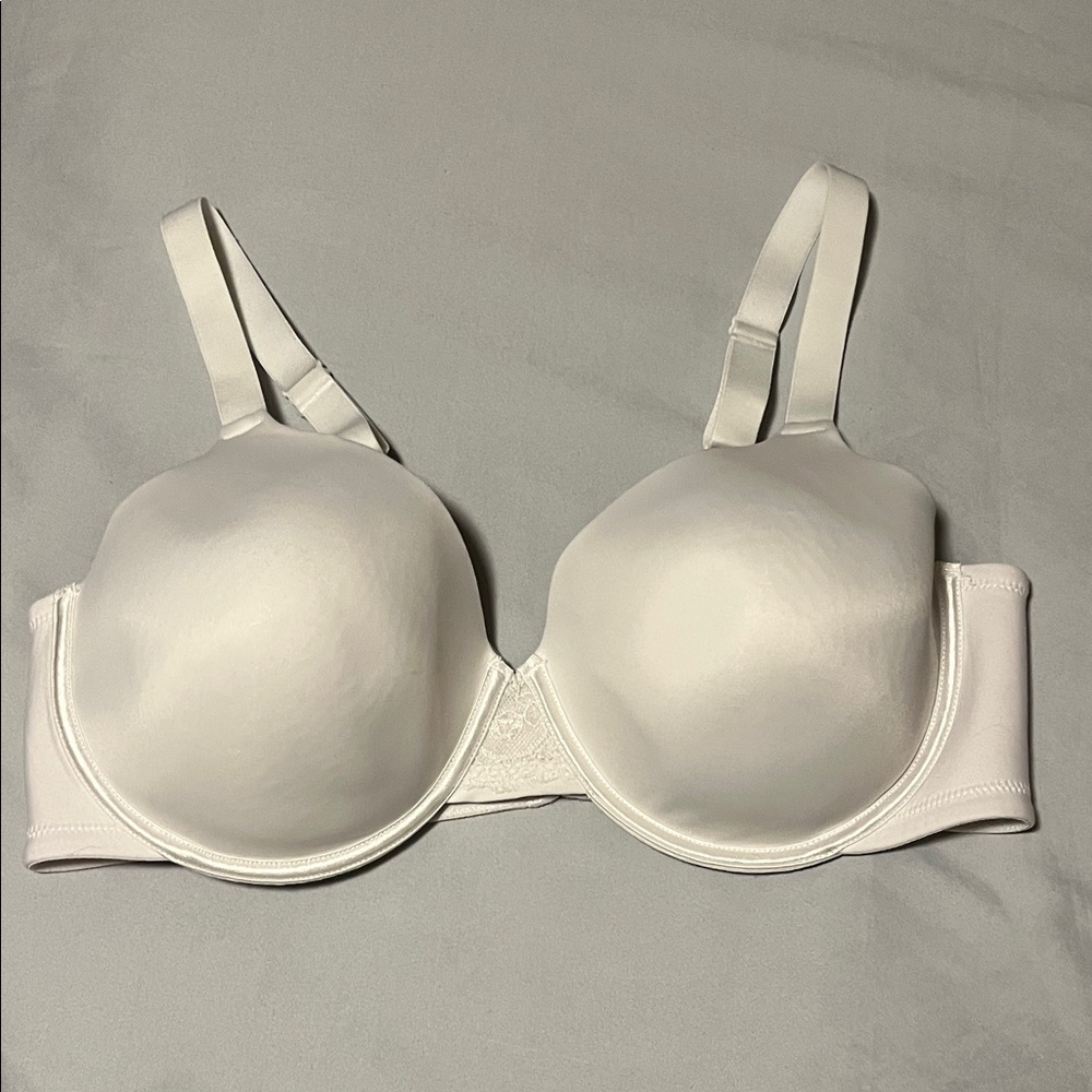 Vanity Fair Radiant Smooth White 40D Women's Bra 76528 Good Condition Underwire